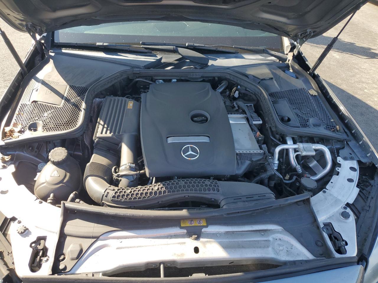 2018 Mercedes-Benz C 300 - zdjęcie 11