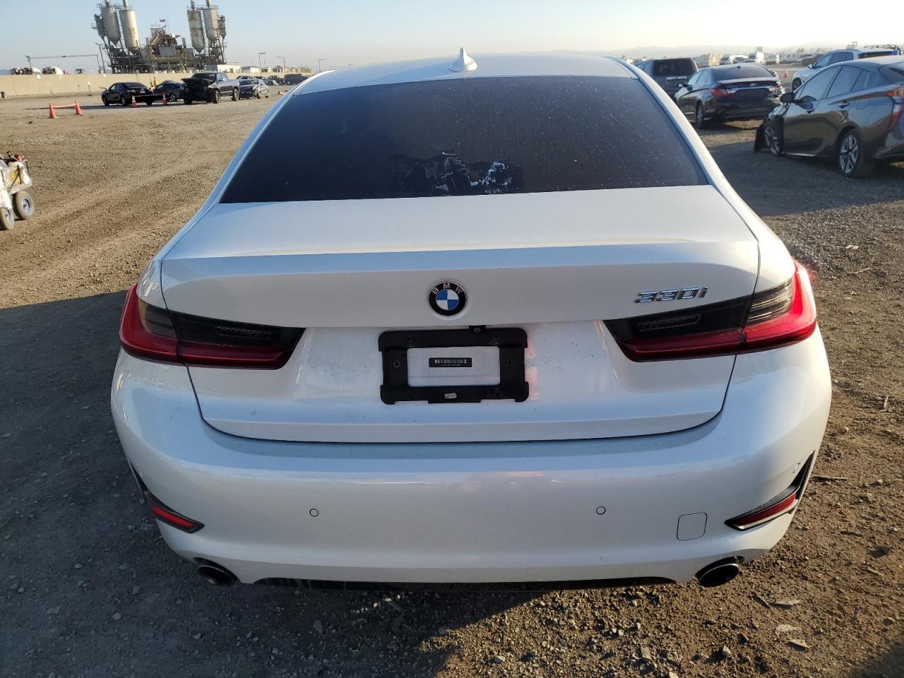2019 BMW 330I - zdjęcie 6