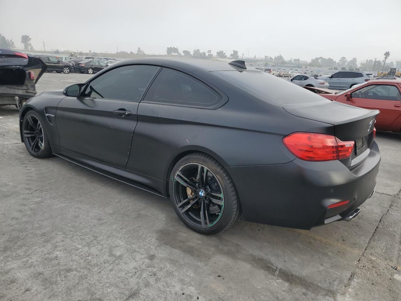 2015 BMW M4 - zdjęcie 2