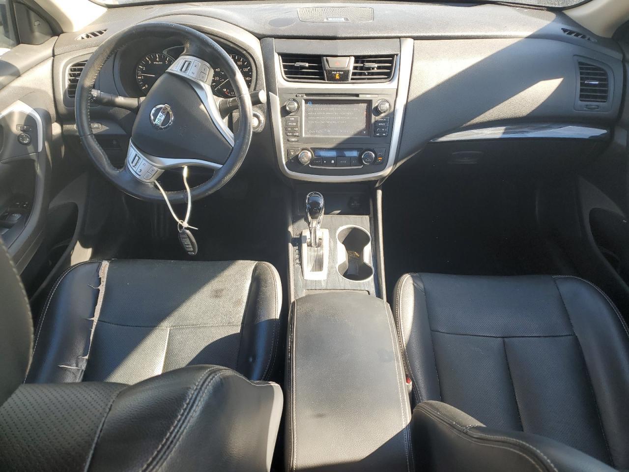 2016 Nissan Altima - zdjęcie 8