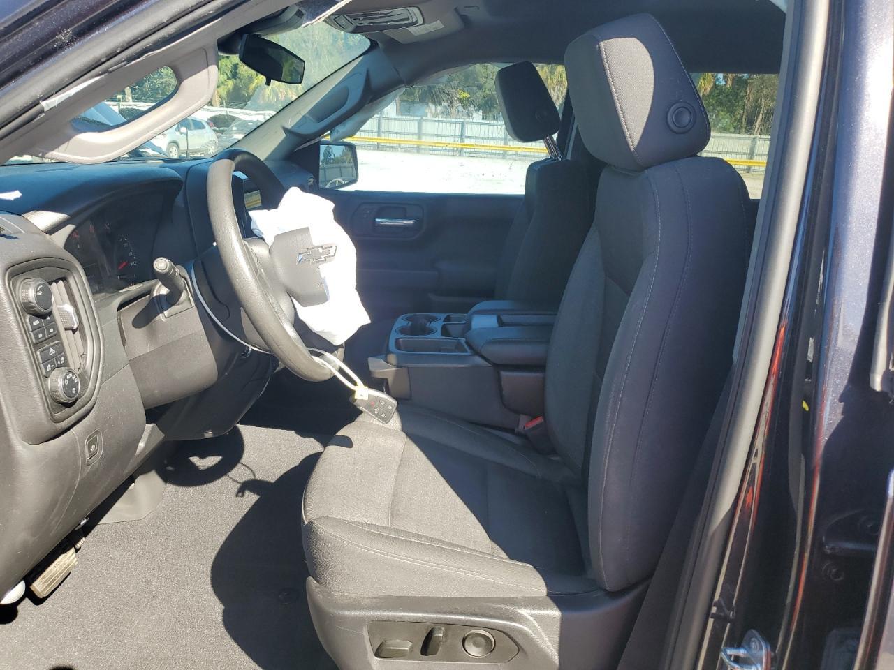 2023 Chevrolet Silverado - zdjęcie 7