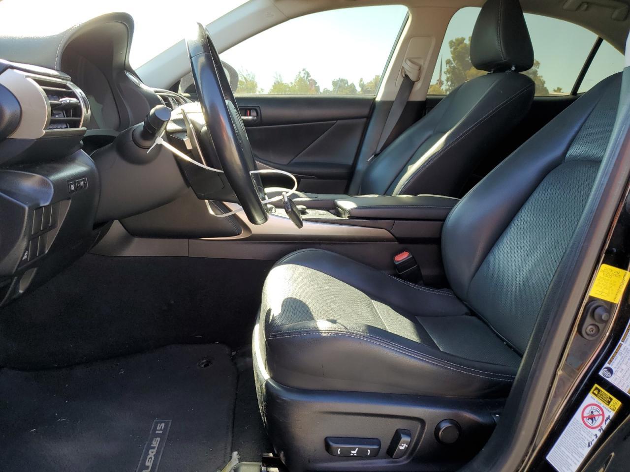 2015 Lexus IS - zdjęcie 7