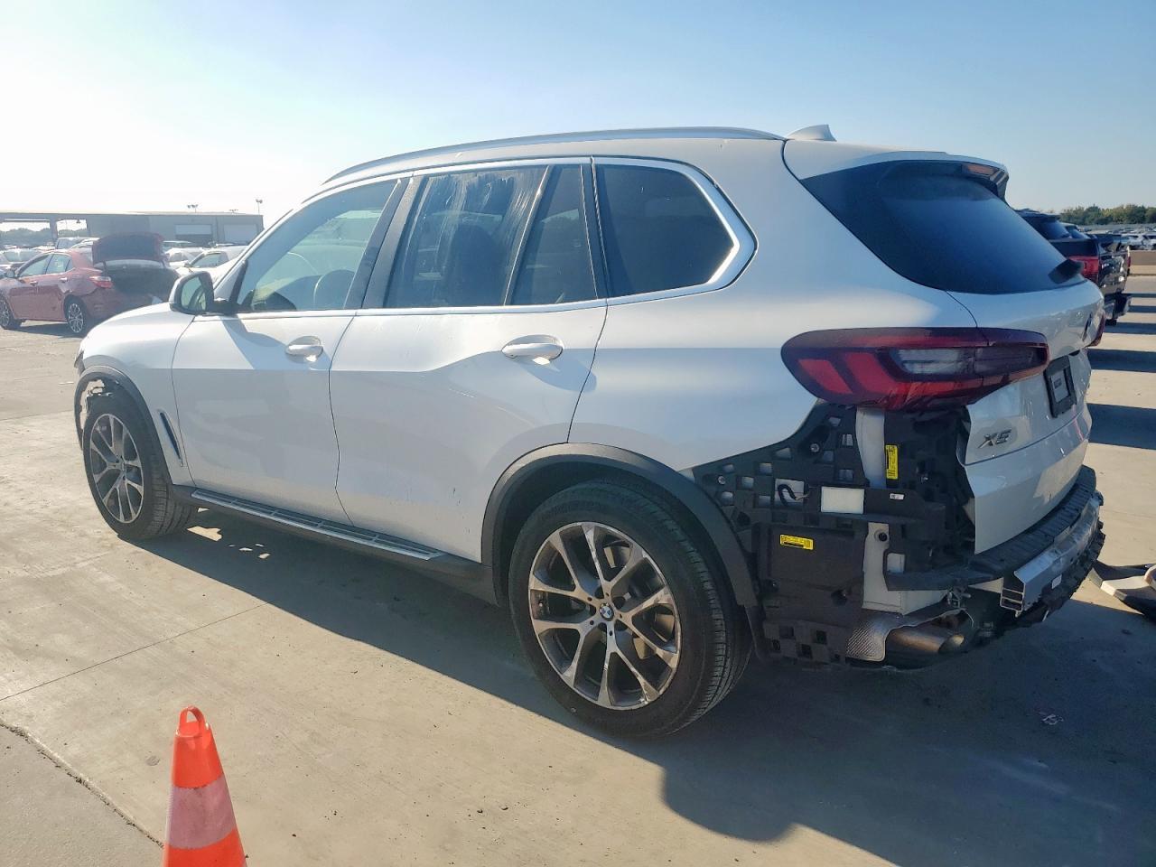 2021 BMW X5 - zdjęcie 2