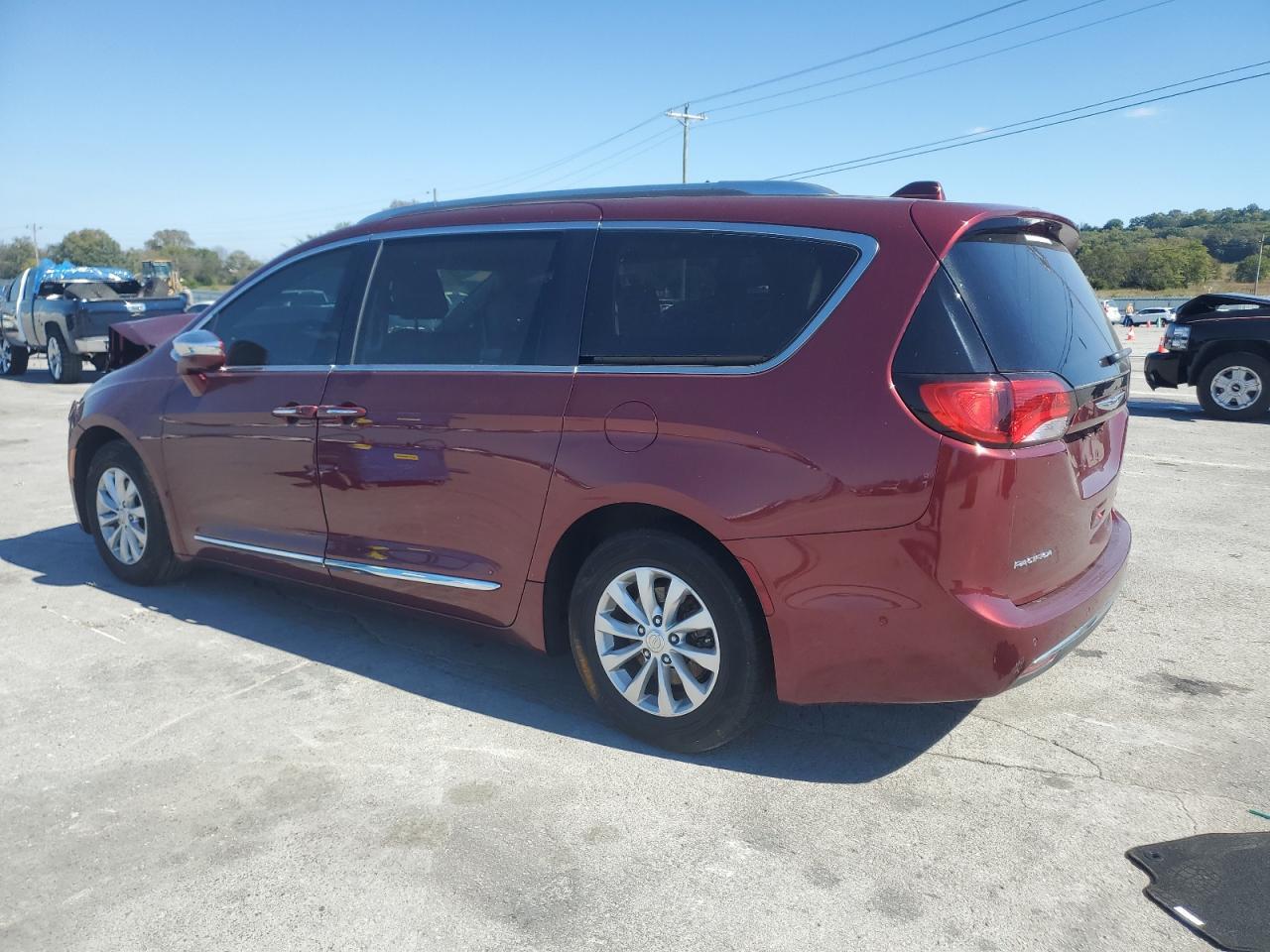 2017 Chrysler Pacifica - zdjęcie 2
