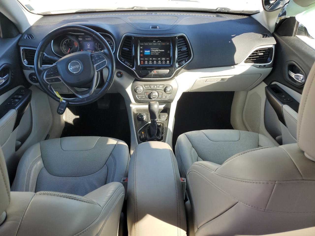 2020 Jeep Cherokee - zdjęcie 8