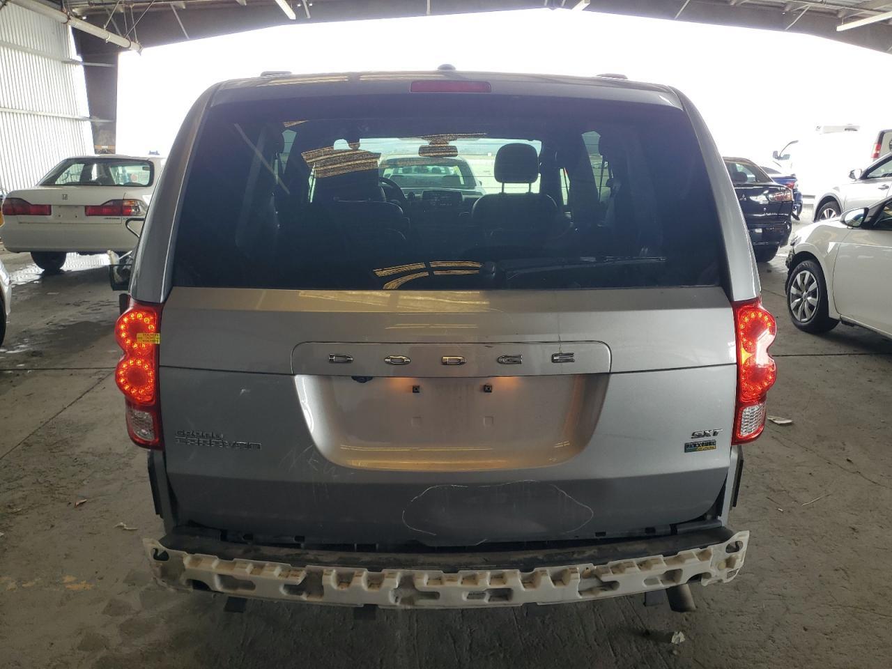 2019 Dodge Caravan - zdjęcie 6