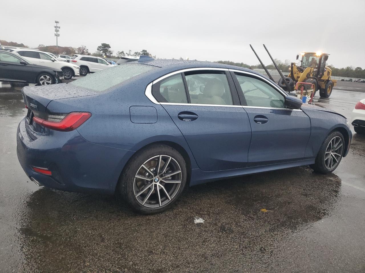 2021 BMW Seria 3 - zdjęcie 3