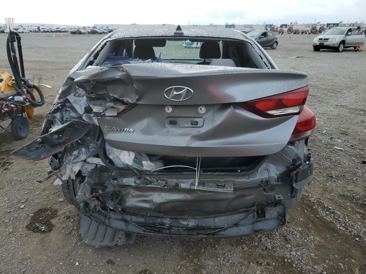 2018 Hyundai Elantra - zdjęcie 6