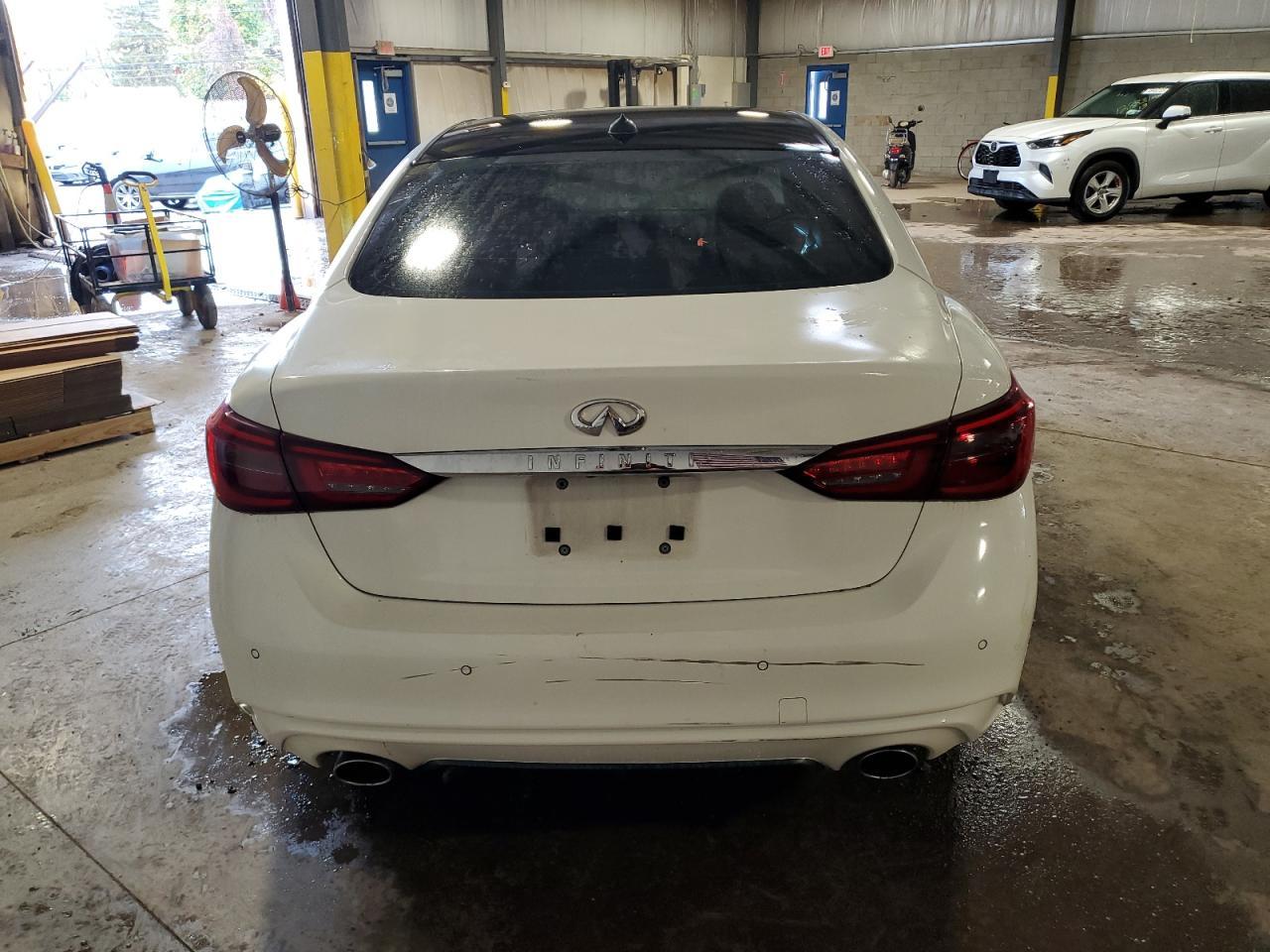 2018 Infiniti Q50 Luxe - zdjęcie 6
