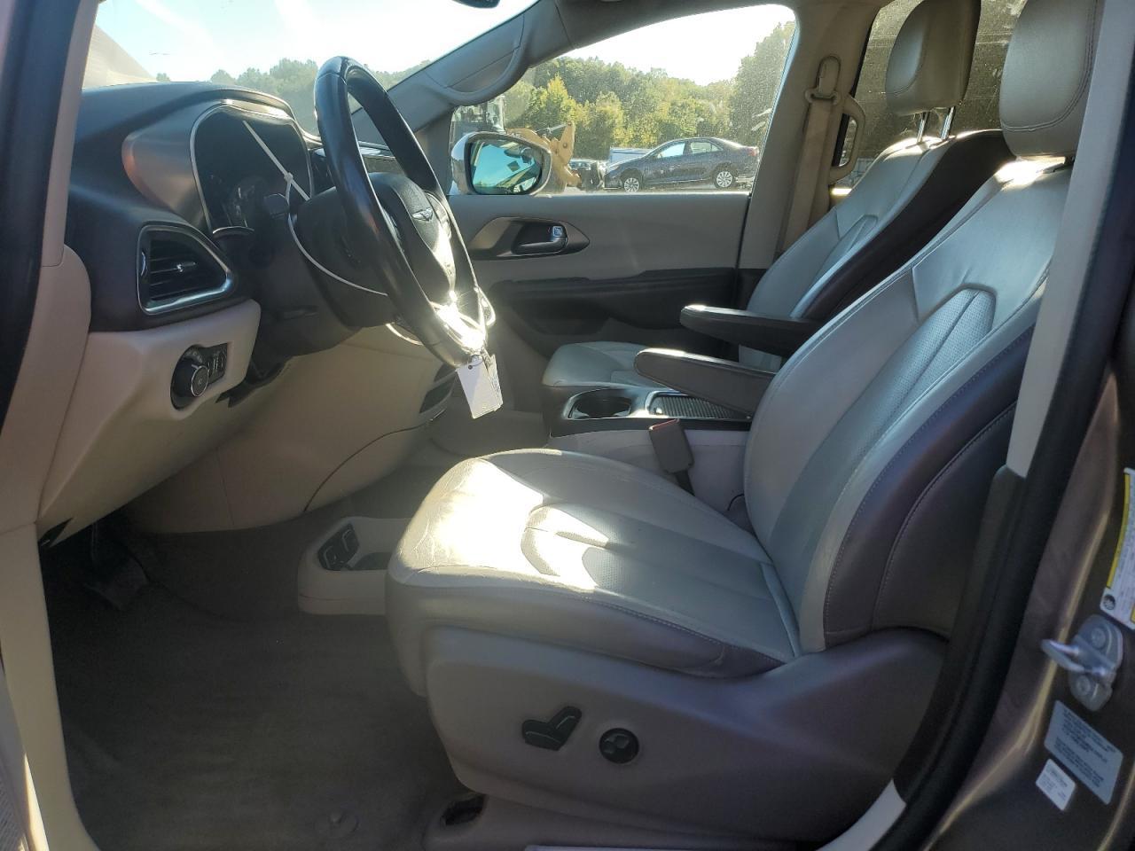 2017 Chrysler Pacifica - zdjęcie 7