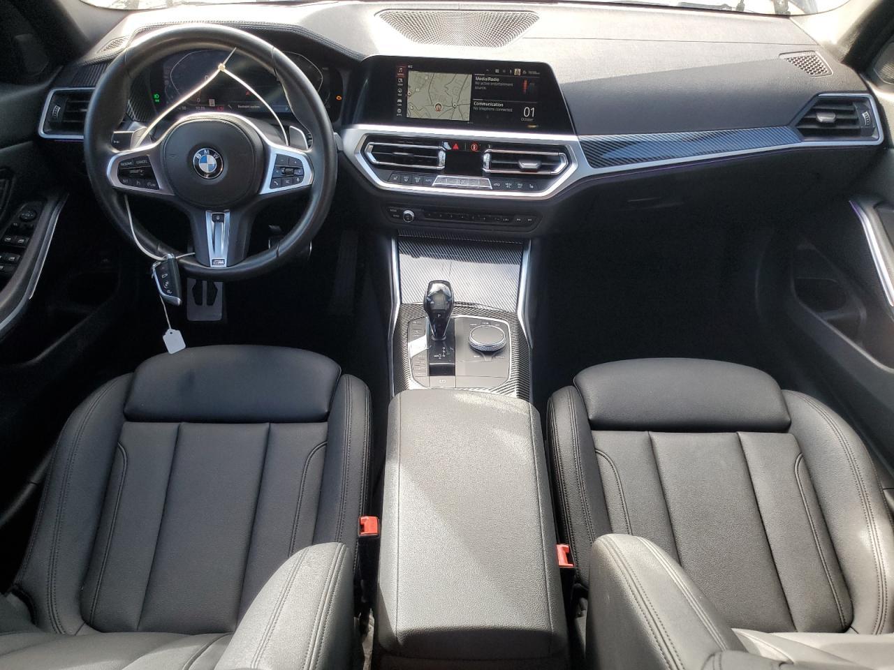 2020 BMW Seria 3 - zdjęcie 8