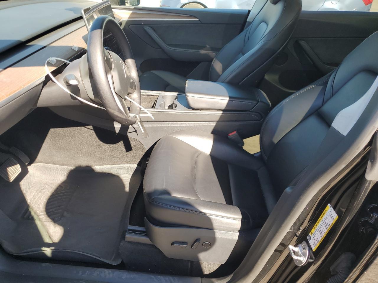 2024 Tesla Model Y - zdjęcie 7