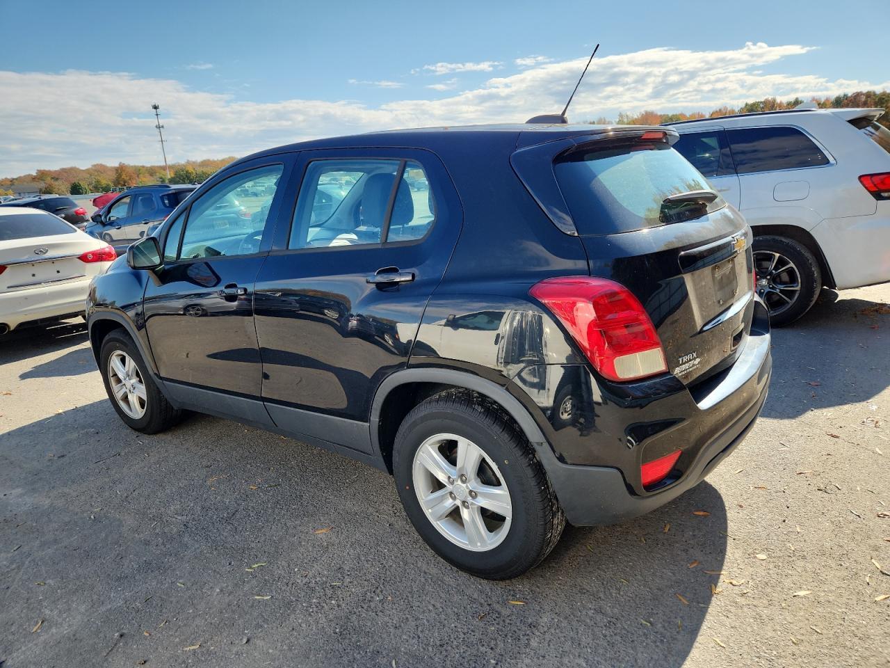 2019 Chevrolet Trax Ls - zdjęcie 2
