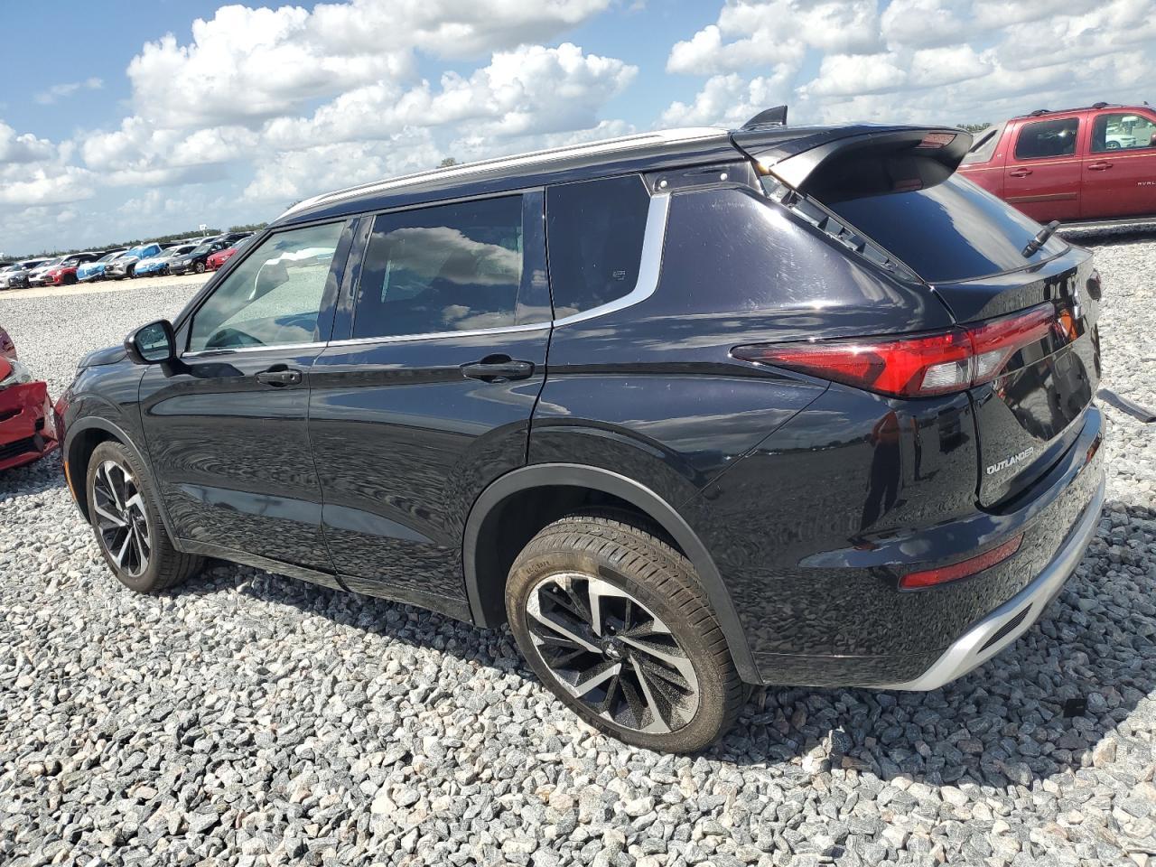 2022 Mitsubishi Outlander Sel - zdjęcie 2
