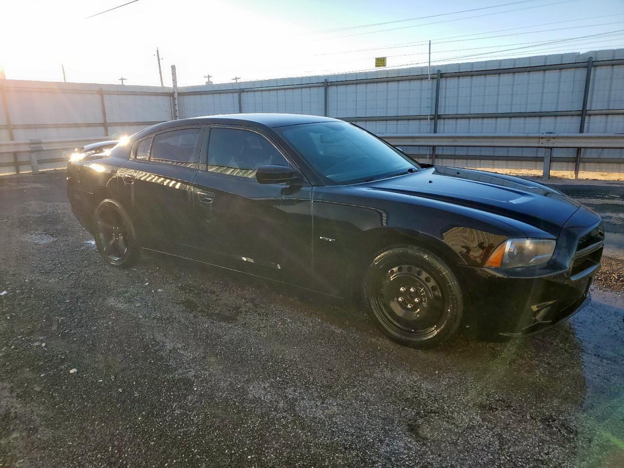 2014 Dodge Charger R - zdjęcie 4