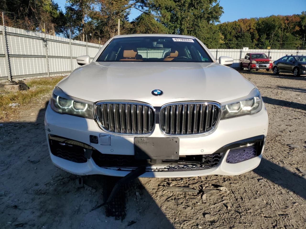 2017 BMW 740 Xi - zdjęcie 5