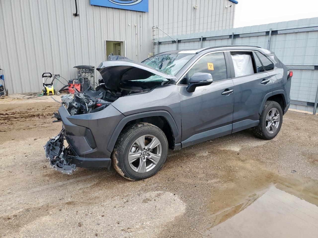 2023 Toyota Rav4 Xle - zdjęcie główne