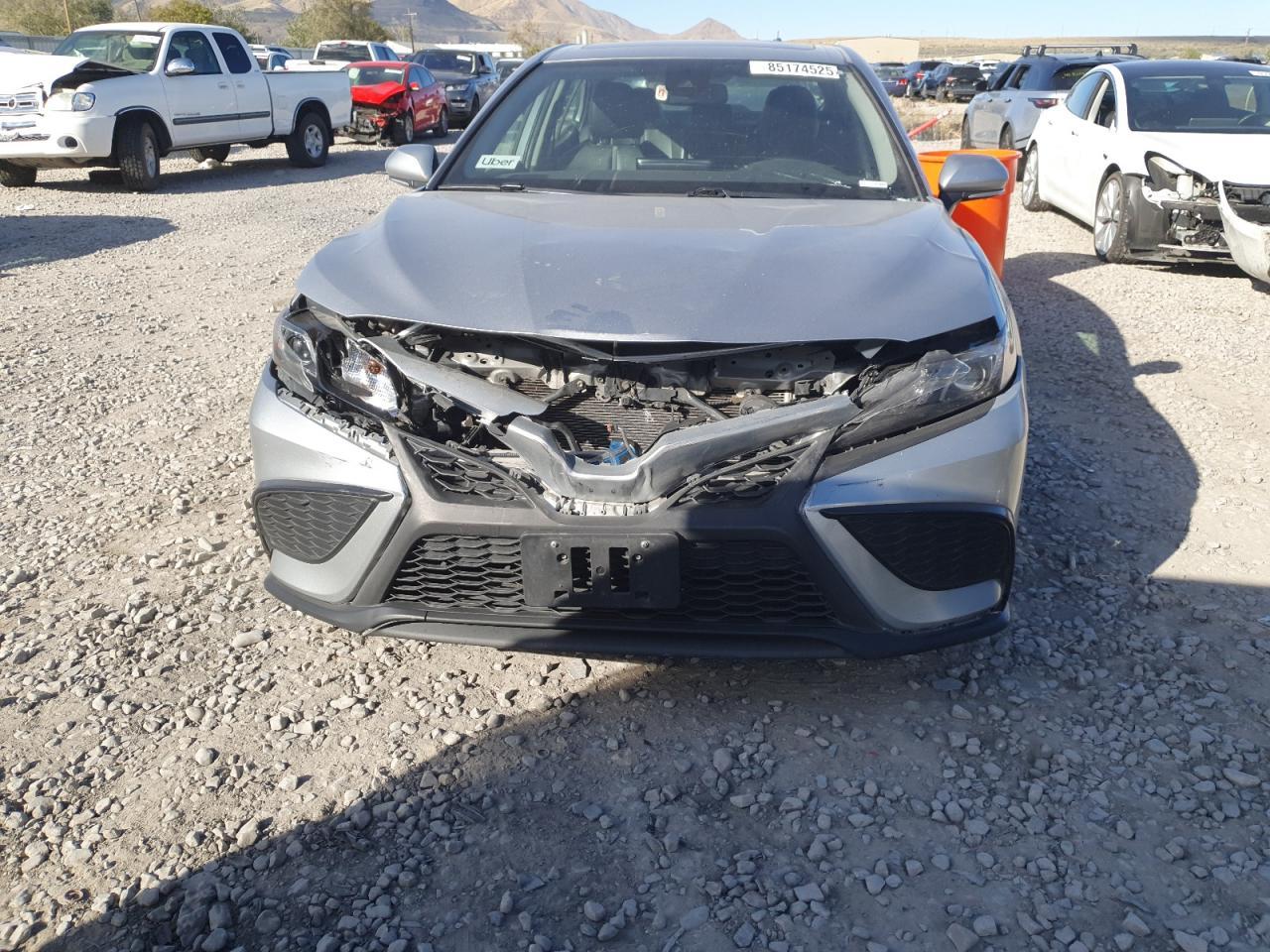 2022 Toyota Camry Night Shade - zdjęcie 5