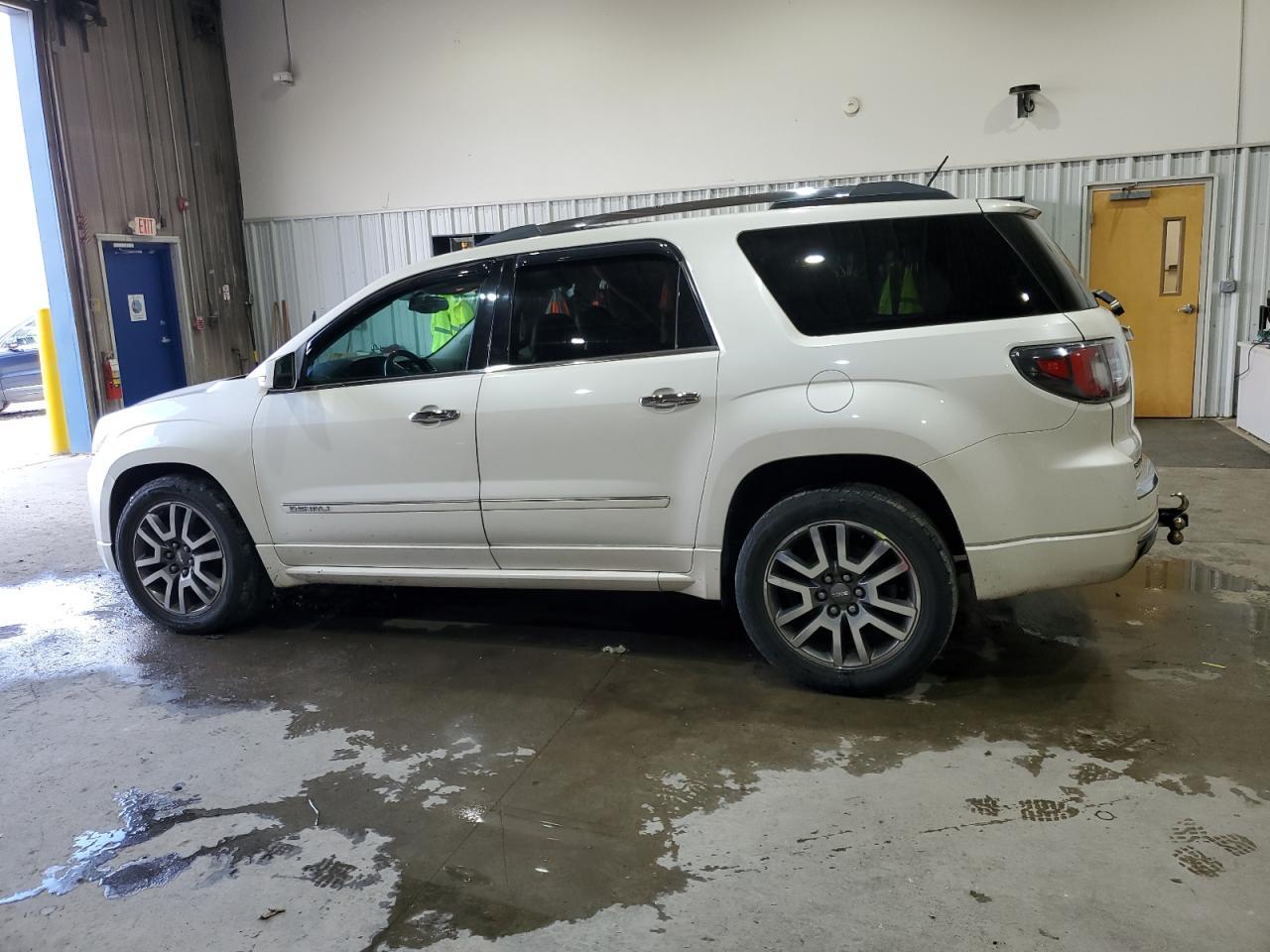 2013 GMC Acadia Denali - zdjęcie 2