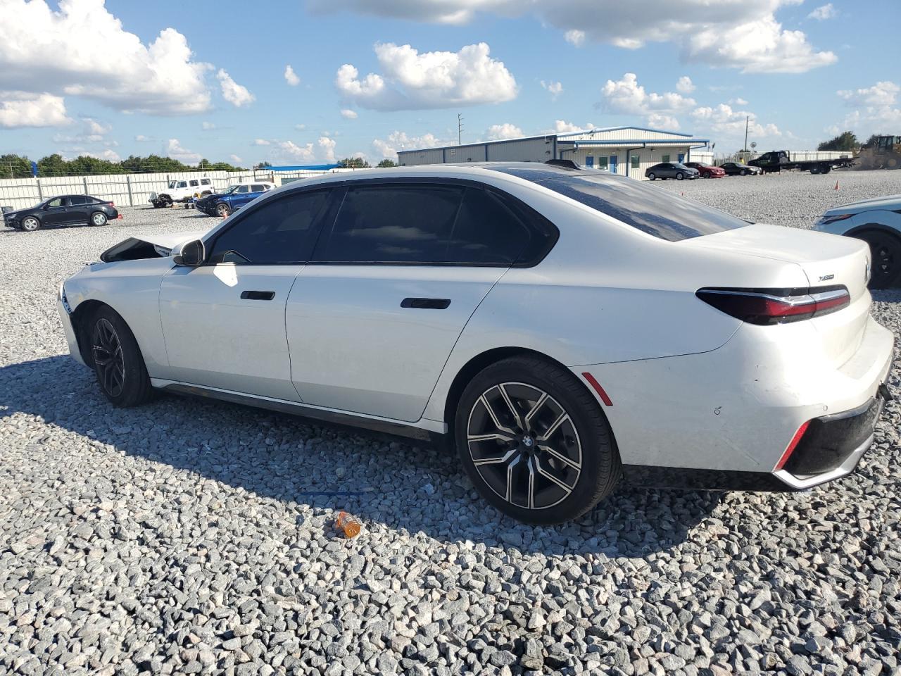 2024 BMW Seria 7 - zdjęcie 2
