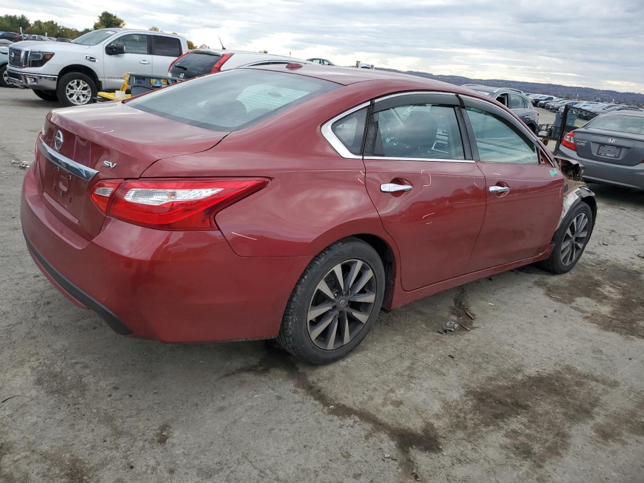 2017 Nissan Altima - zdjęcie 3