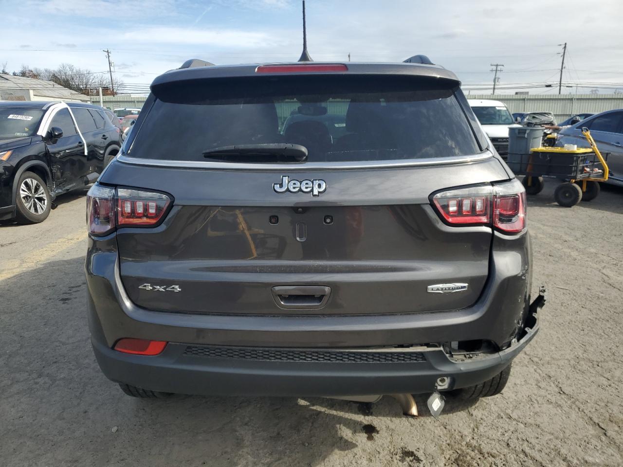 2022 Jeep Compass - zdjęcie 6