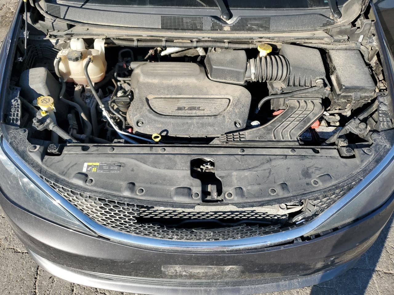 2020 Chrysler Voyager Lxi - zdjęcie 12
