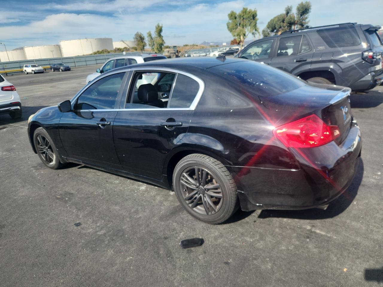 2013 Infiniti G37 - zdjęcie 2