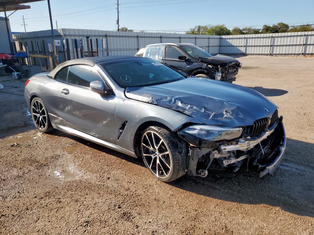 2022 BMW M850Xi - zdjęcie 4