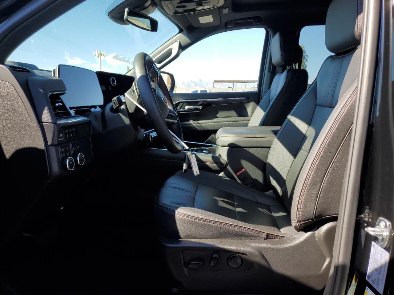 2025 Chevrolet Suburban K1500 Rst - zdjęcie 7