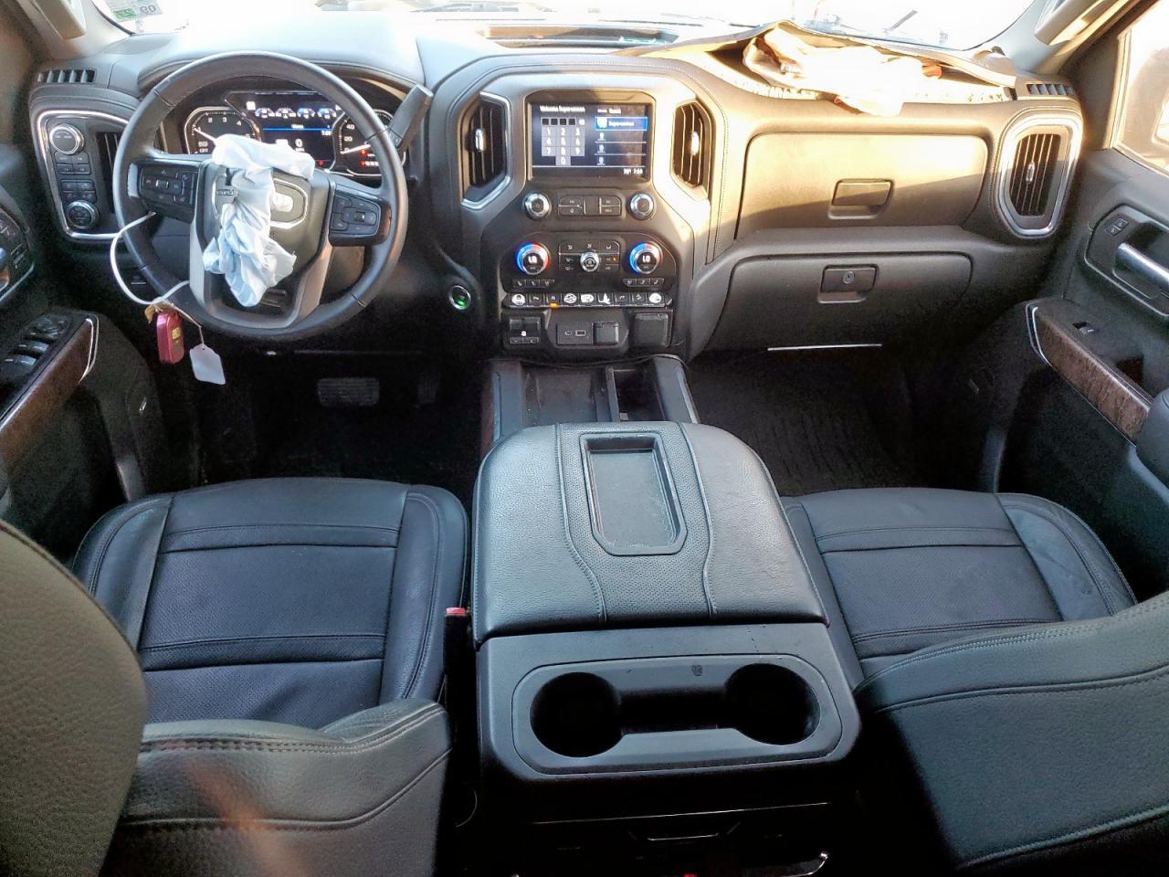 2021 GMC Sierra - zdjęcie 8