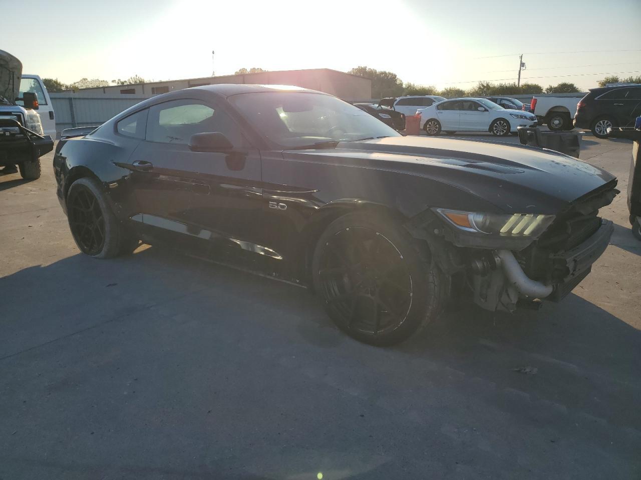 2017 Ford Mustang - zdjęcie 4