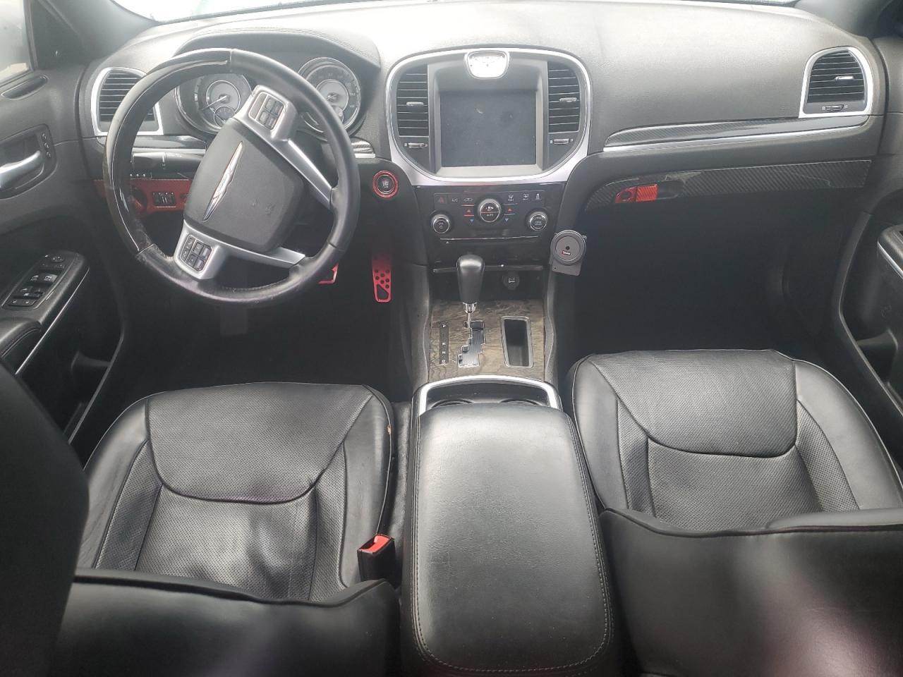 2014 Chrysler 300C - zdjęcie 8