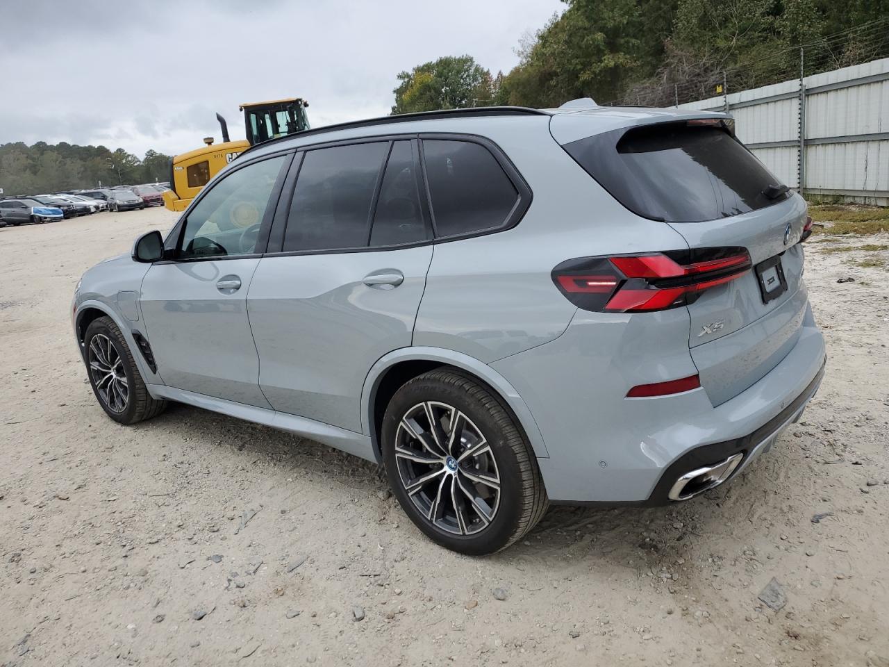 2024 BMW X5 xDrive50E - zdjęcie 2
