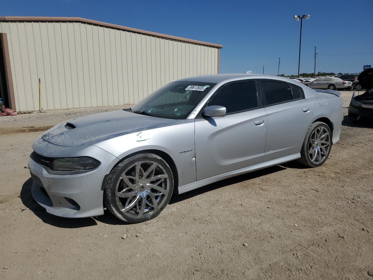 2021 Dodge Charger - zdjęcie główne