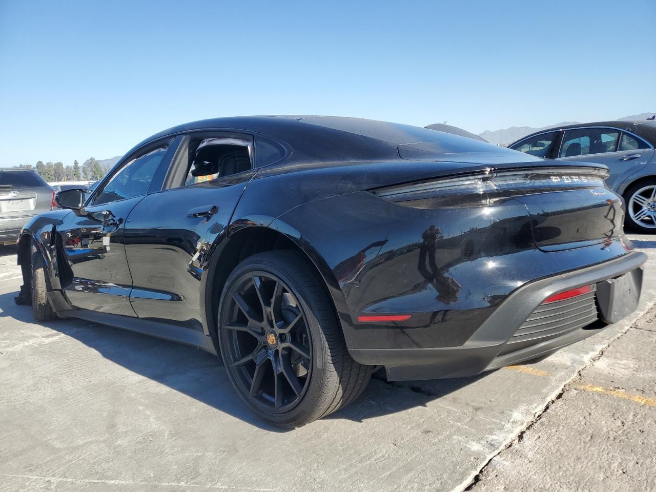 2024 Porsche Taycan - zdjęcie 2