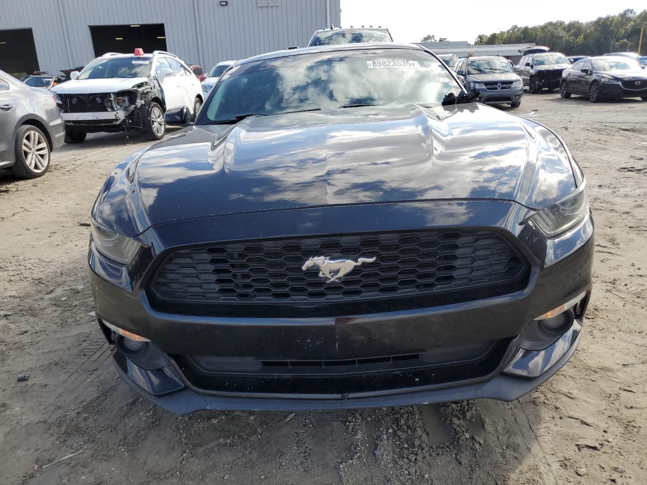 2016 Ford Mustang - zdjęcie 5