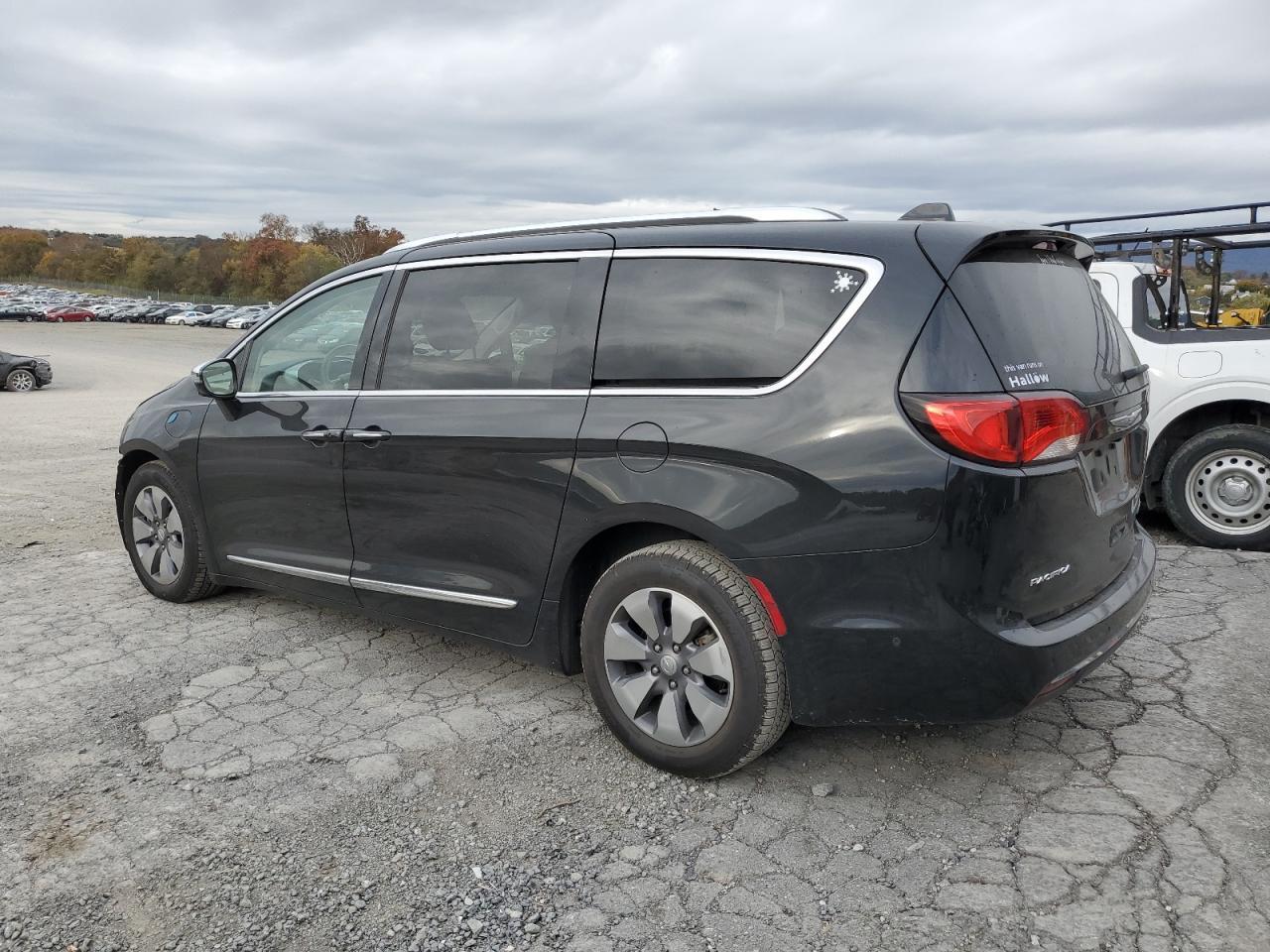 2017 Chrysler Pacifica - zdjęcie 2
