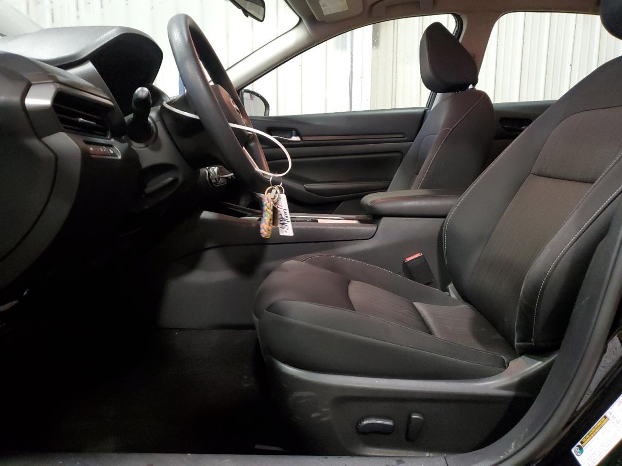 2024 Nissan Altima - zdjęcie 7