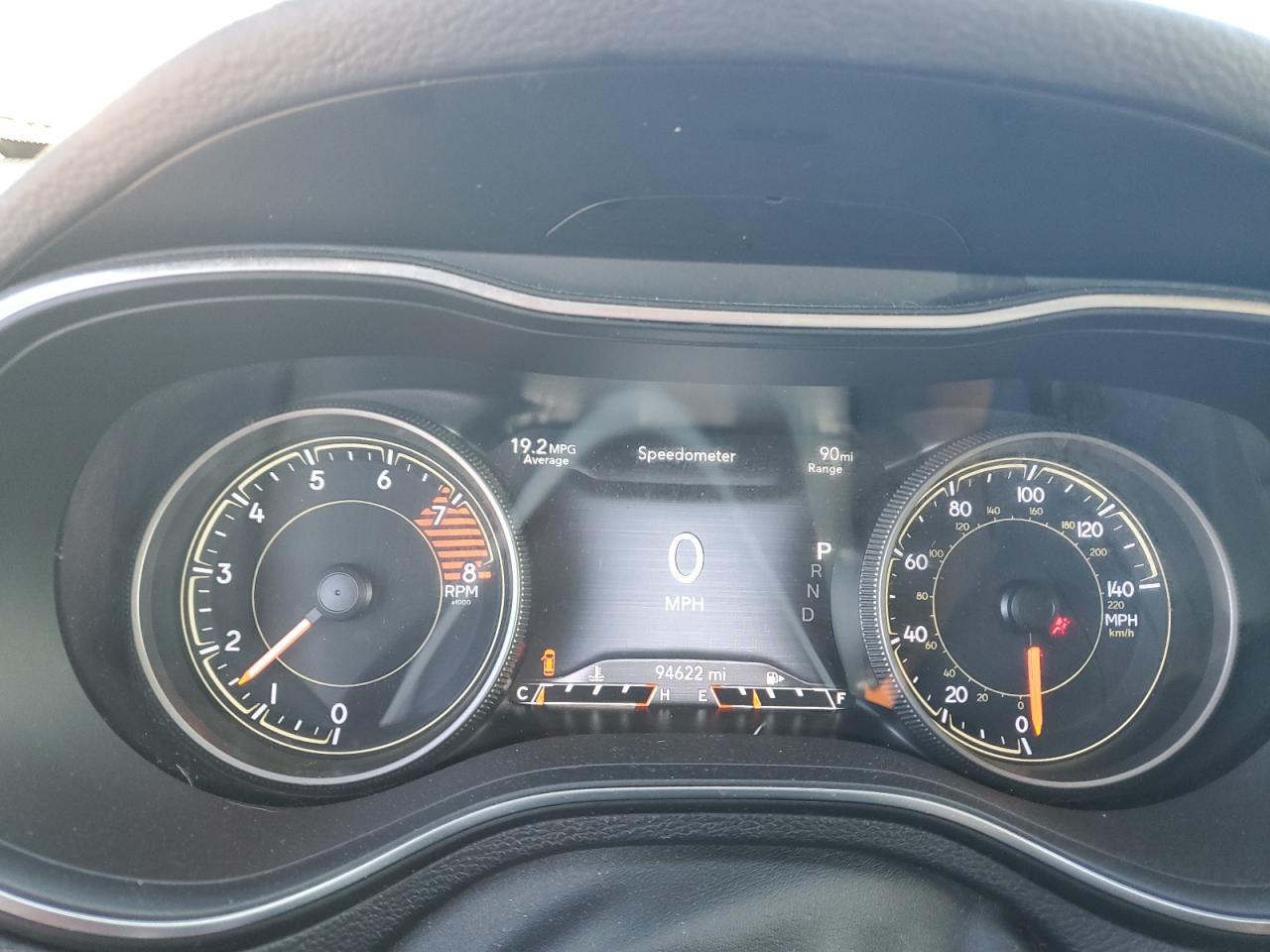 2020 Jeep Cherokee - zdjęcie 9