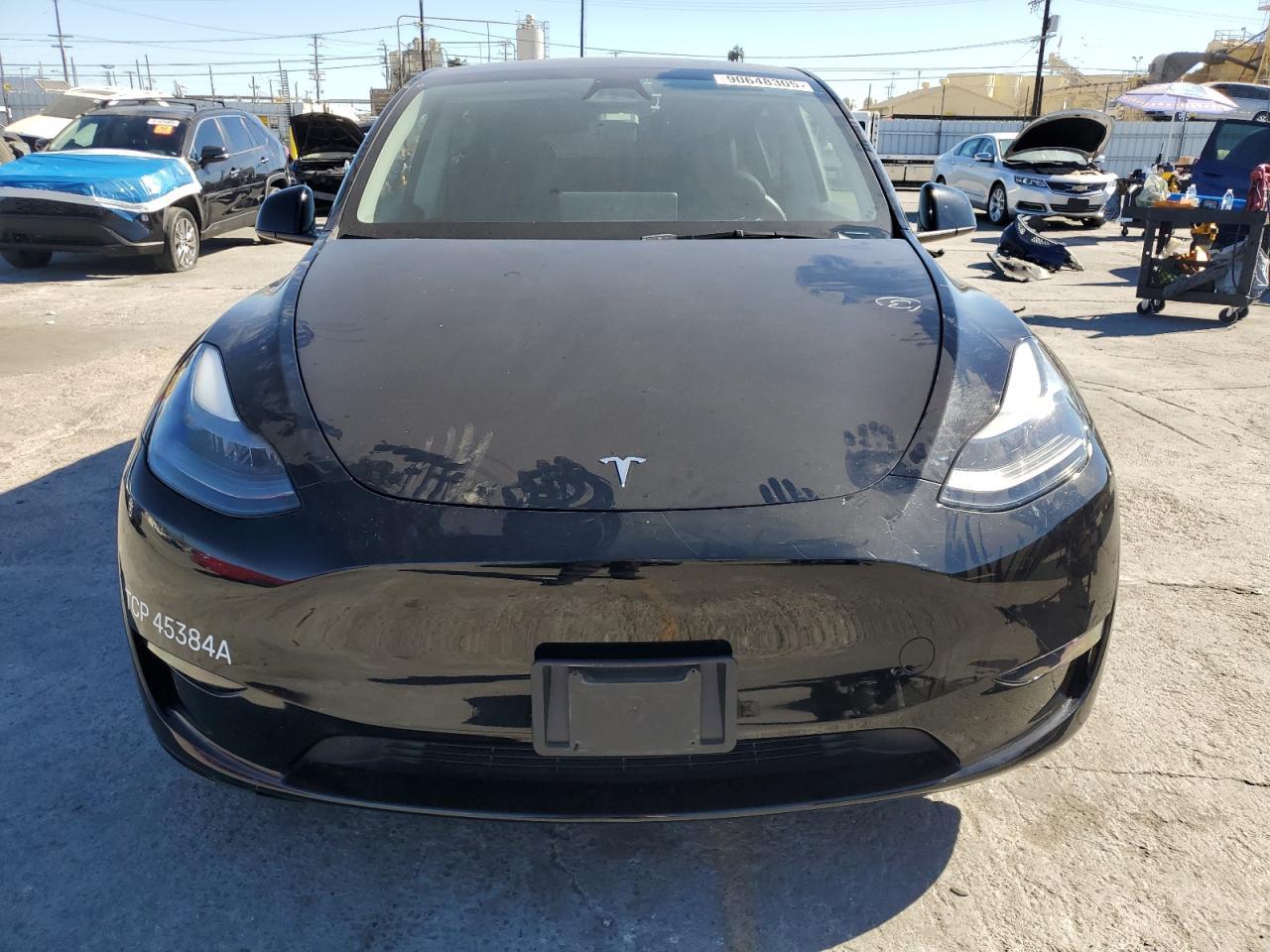 2024 Tesla Model Y - zdjęcie 5