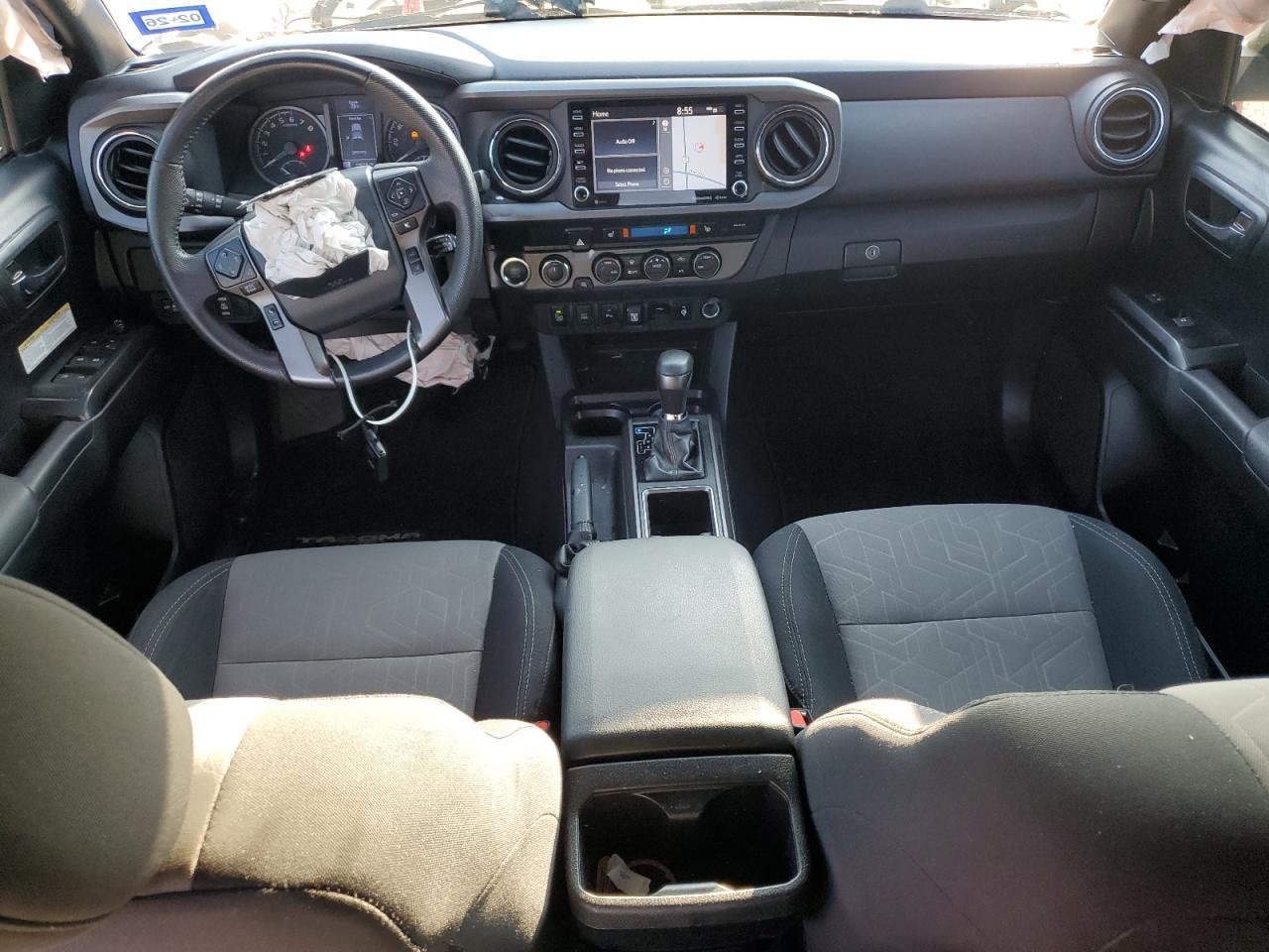 2020 Toyota Tacoma - zdjęcie 8