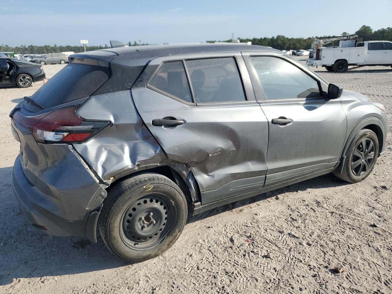 2022 Nissan Kicks S - zdjęcie 3