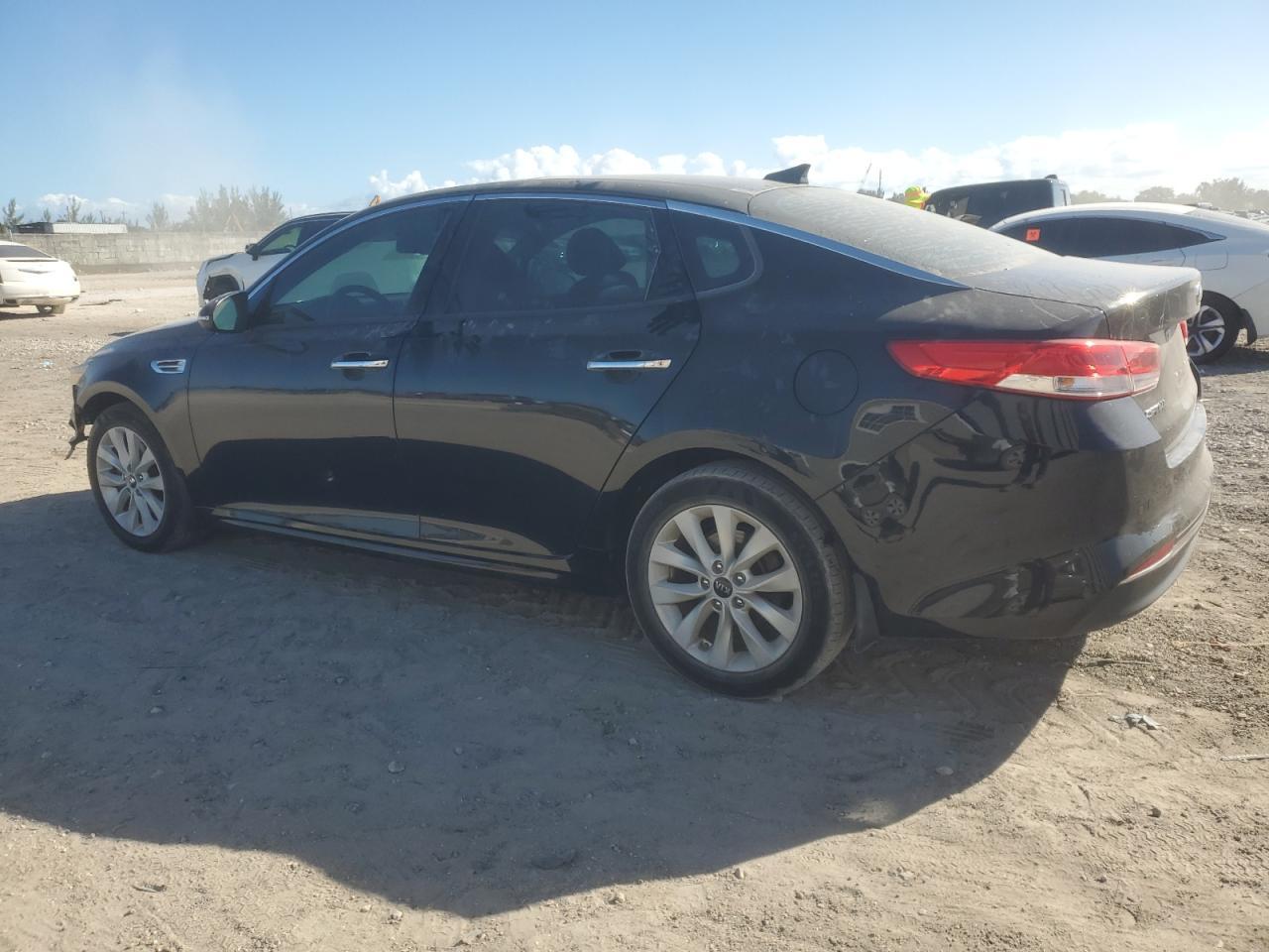 2016 Kia Optima - zdjęcie 2