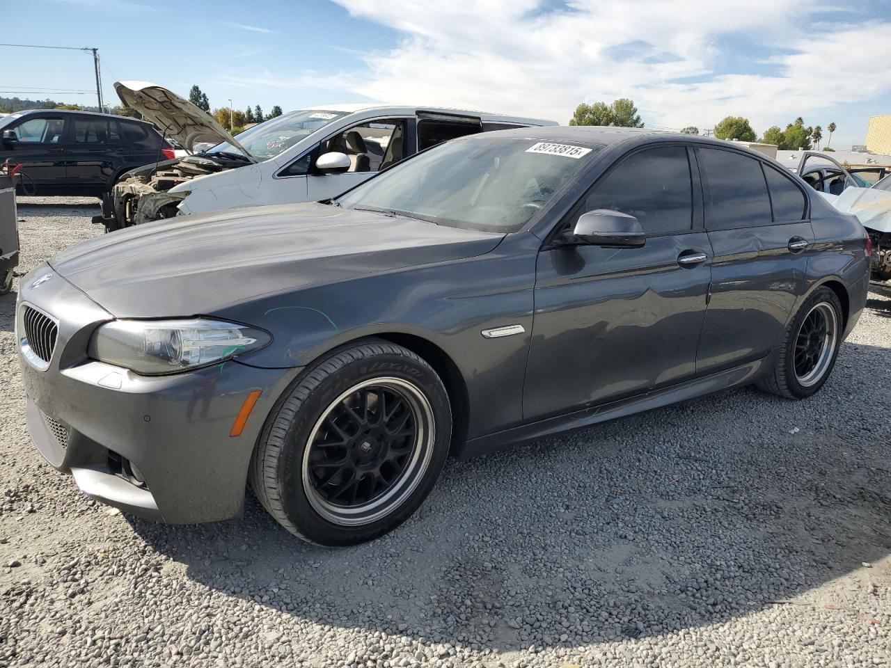 2016 BMW Seria 5 - zdjęcie główne