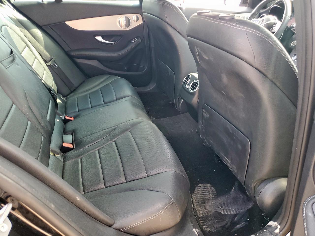 2021 Mercedes-Benz C 300 - zdjęcie 10