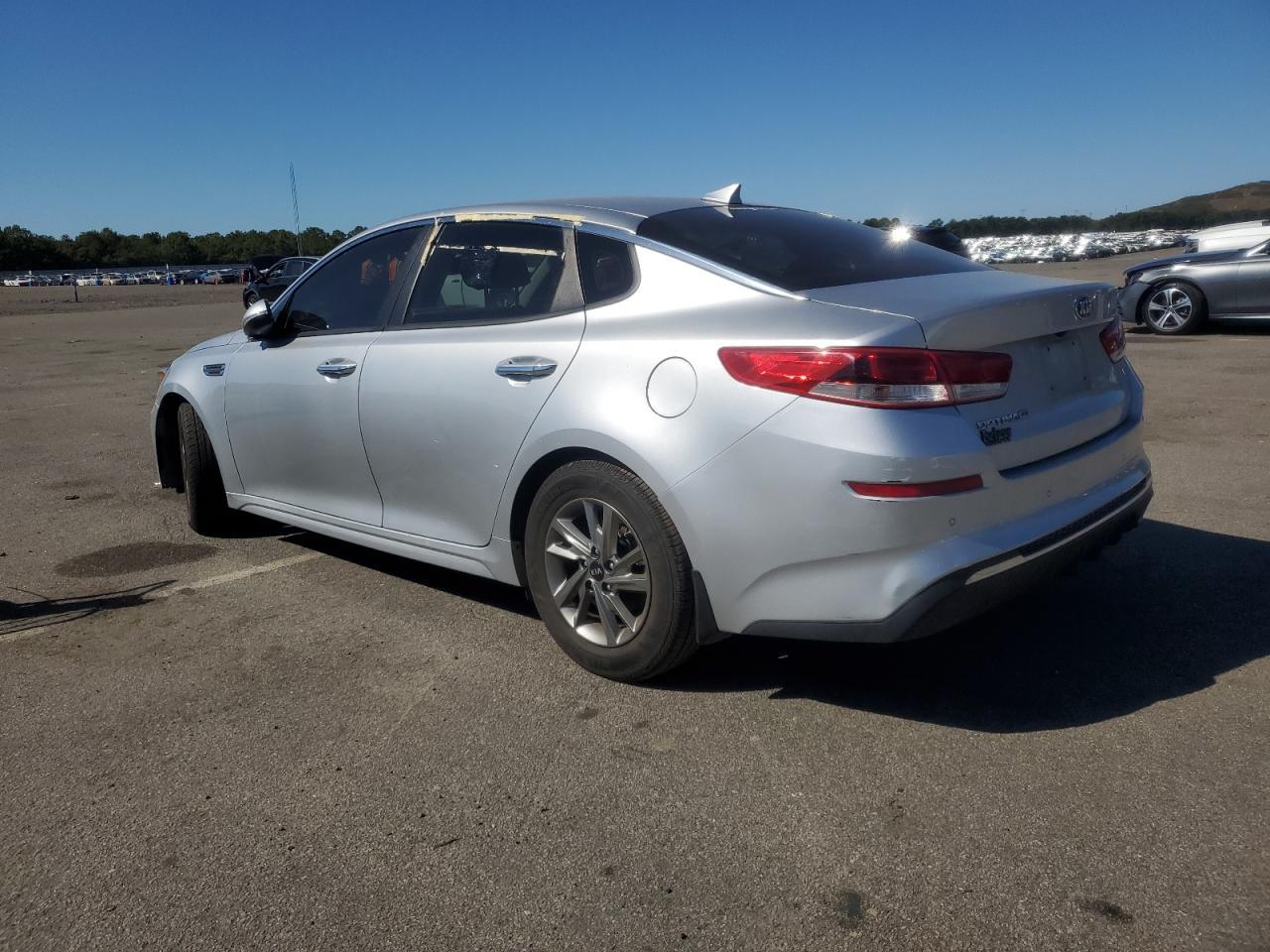 2019 Kia Optima Lx - zdjęcie 2