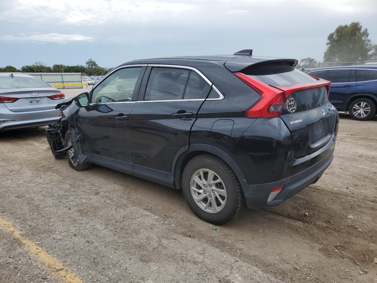 2019 Mitsubishi Eclipse Cross Es - zdjęcie 2