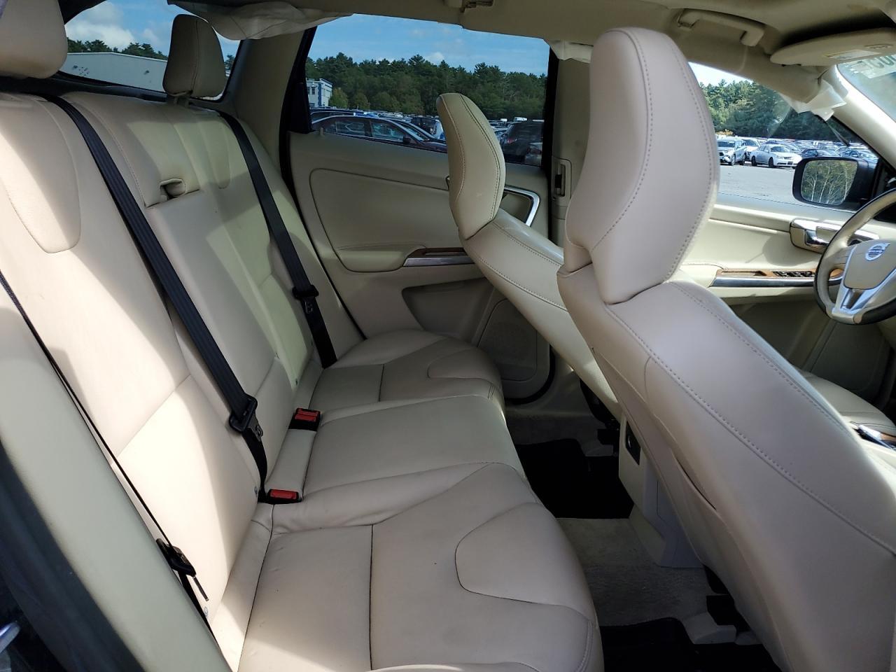 2015 Volvo XC60 - zdjęcie 11