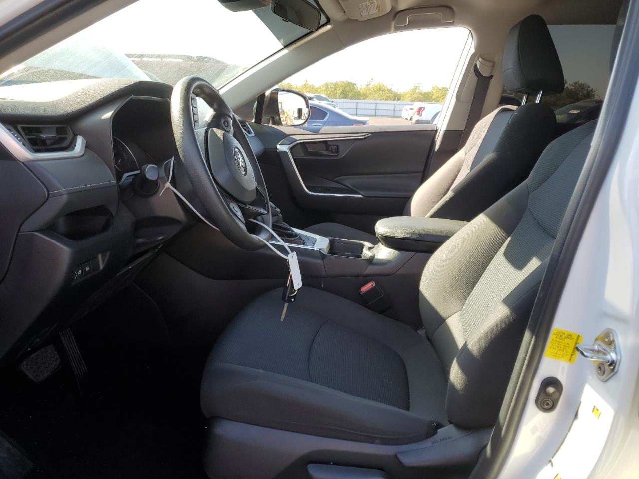 2020 Toyota RAV 4 - zdjęcie 7